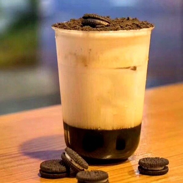 500ml Tek Kullanımlık Plastik Bardak Plastik Boba Bardakları Kubbe Kapakları ve Payetlerle U Şekli