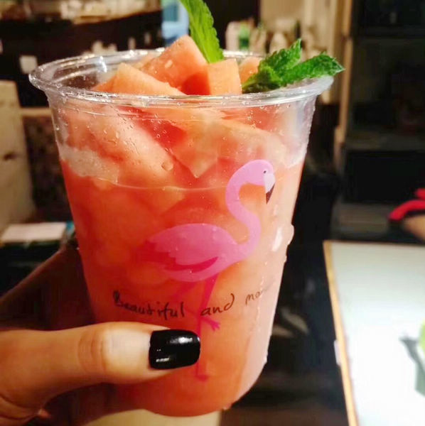 Kabarcık Çay Tek Kullanımlık Malzemeleri Kapaklı Tek Kullanımlık Plastik Bardak Kişiselleştirilmiş Tek Kullanımlık Bardak 16 oz Pet